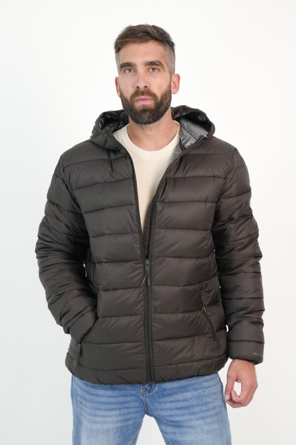 CAMPERA ULTRALIVIANA CCAPUCHA SILVER