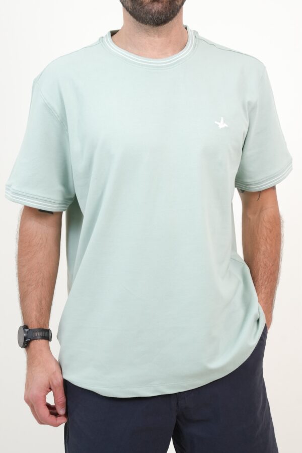 REMERA PIQUE CON CUELLO TEJIDO
