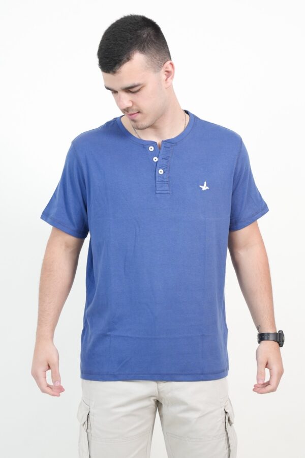 TSHIRT 3 BOTONES