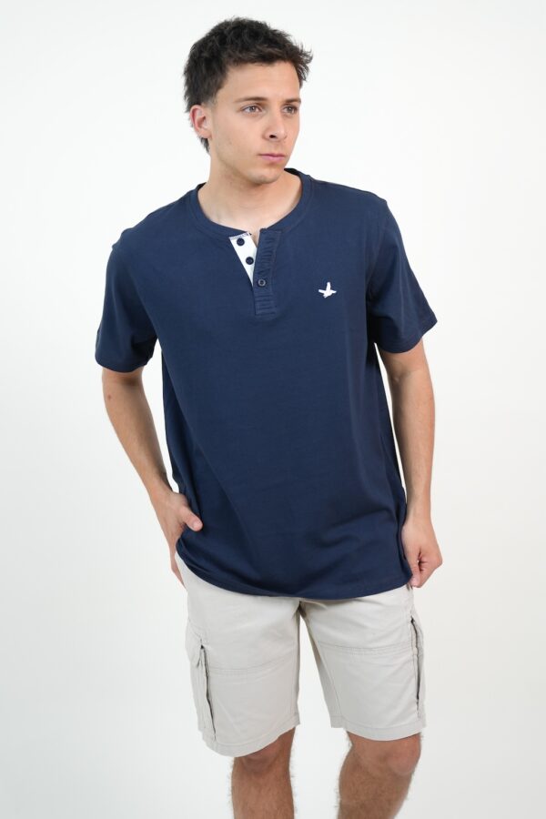 TSHIRT 3 BOTONES