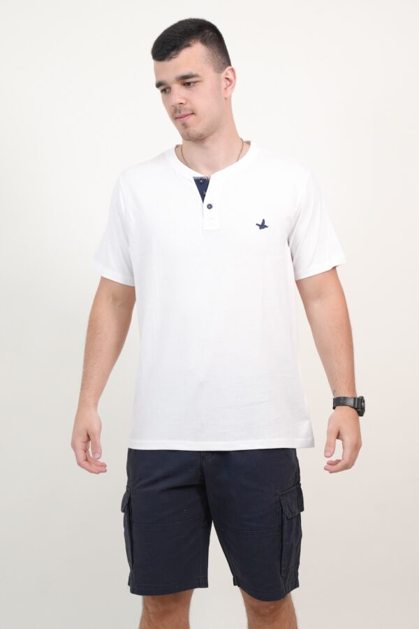 TSHIRT 3 BOTONES